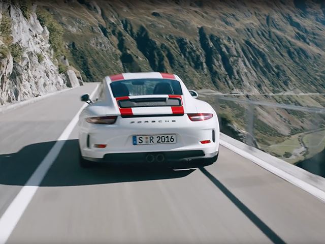 Porsche 911R - лучший спортивный автомобиль